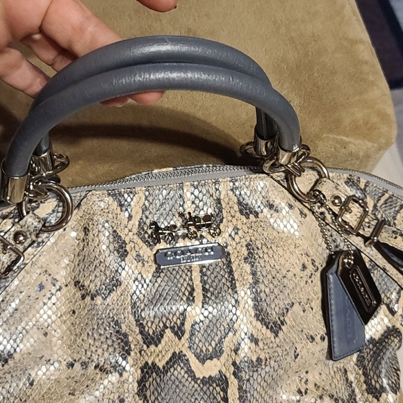 Awesome Coach Leather bag - Picture 4 of 15